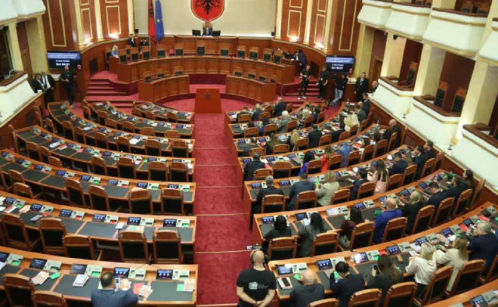PS rrëzon në Kuvend kërkesën e PD-PL për ngritjen e komisioneve hetimore për ARRSH dhe AKSHI-n kuvendi
