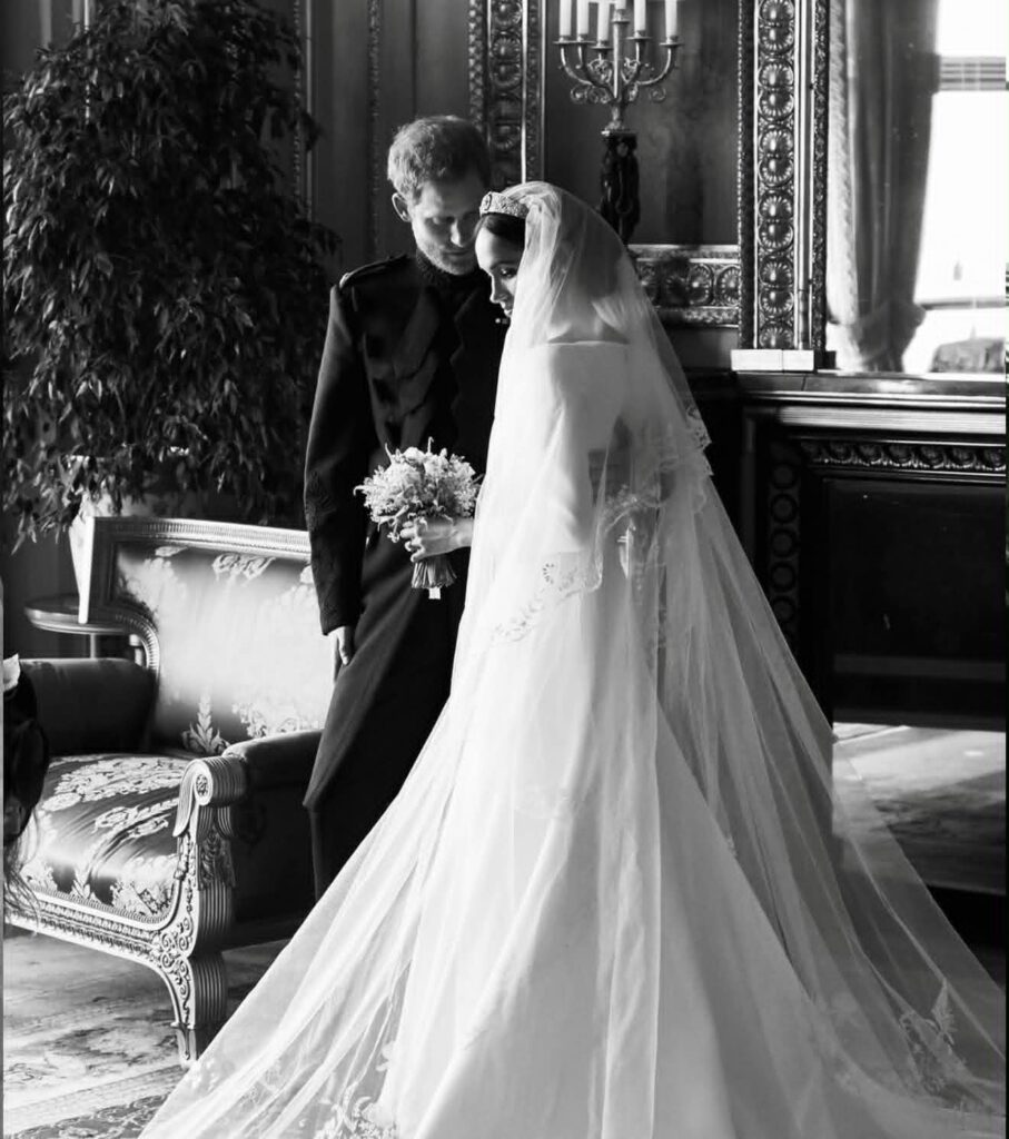 Meghan Markle dhe Princi Harry festojnë 8-vjetorin e martesës, çifti ndajnë momente të veçanta nga dasma 2 065b6ea9 dd8a 4356 a4f5 49577f194204