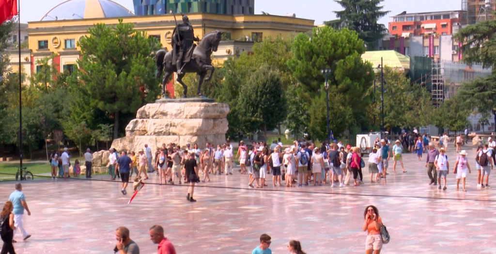 Tirana mes destinacioneve më ekonomike për pushime në Evropë në 2026 123