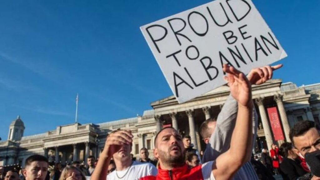 Ambasadori shqiptar në Mbretërinë e Bashkuar: Britania duhet të ndalojë demonizimin e Shqipërisë Angli