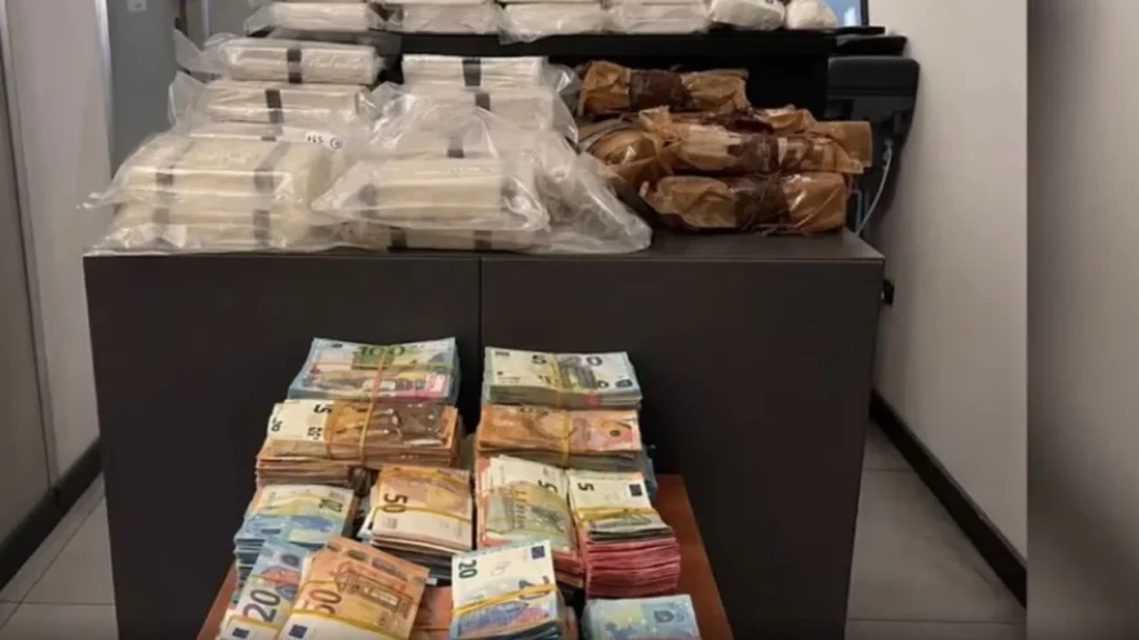 Mori 270 mijë euro pas dorëzimit të kokainës dhe heroinës, arrestohet shqiptari në Itali, si ra në ‘duart’ e policisë IMG 2414