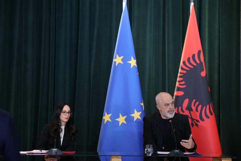 “Prokurimi Publik”/ “Shqipëria, mbi vendet e BE për numrin e ofertuesit”, Rama: Vendi ynë ka marrë vlerësime të njëpasnjëshme IMG 2925