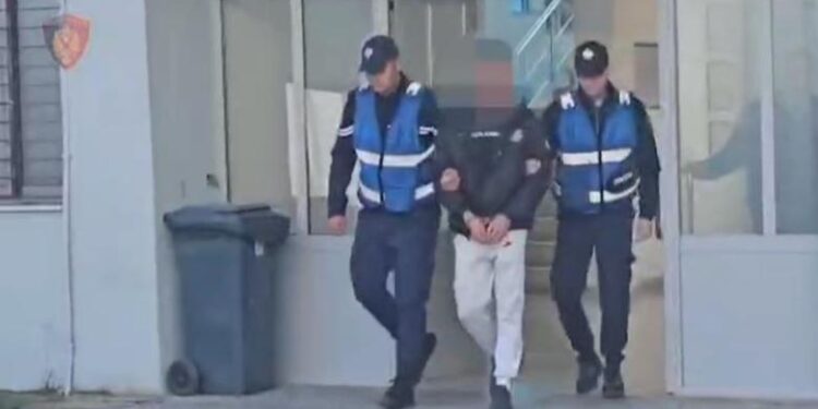 I akuzuar për vrasje 25 vite më parë, arrestohet në Shqipëri shtetasi nga Kosova IMG 3013