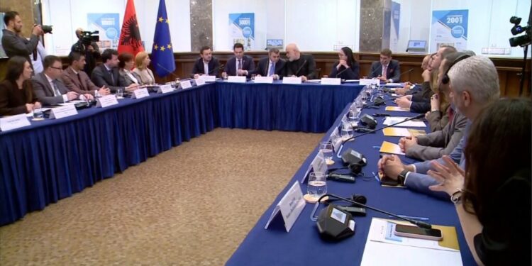 Rama prezanton programin “Dyfisho Sipërmarrjen Tënde”, partneritet i ri për financimin e bizneseve të vogla dhe të mesme IMG 3082