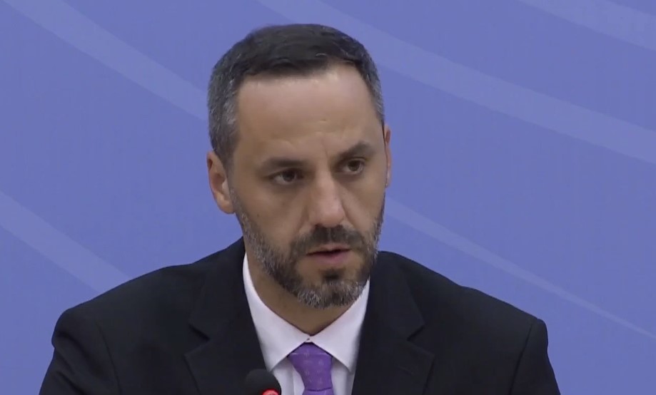 Goditje në radhët e policisë, Lamallari në konferencë IMG 3587