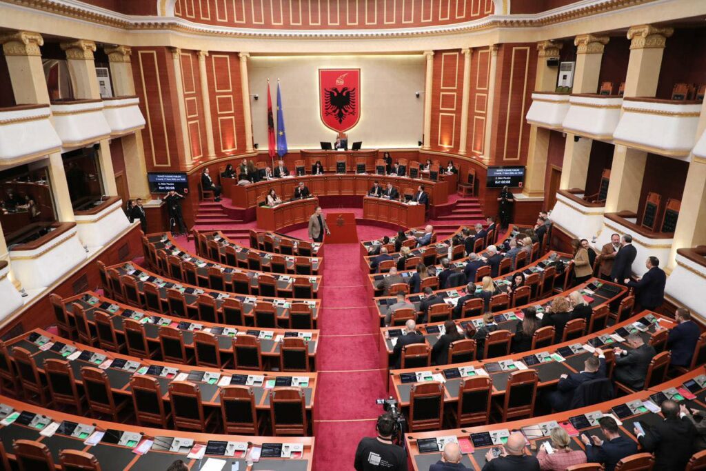 Sot Kuvend/ nëntë interpelanca, pritet të miratohen ndryshimet në rregullore IMG 3668