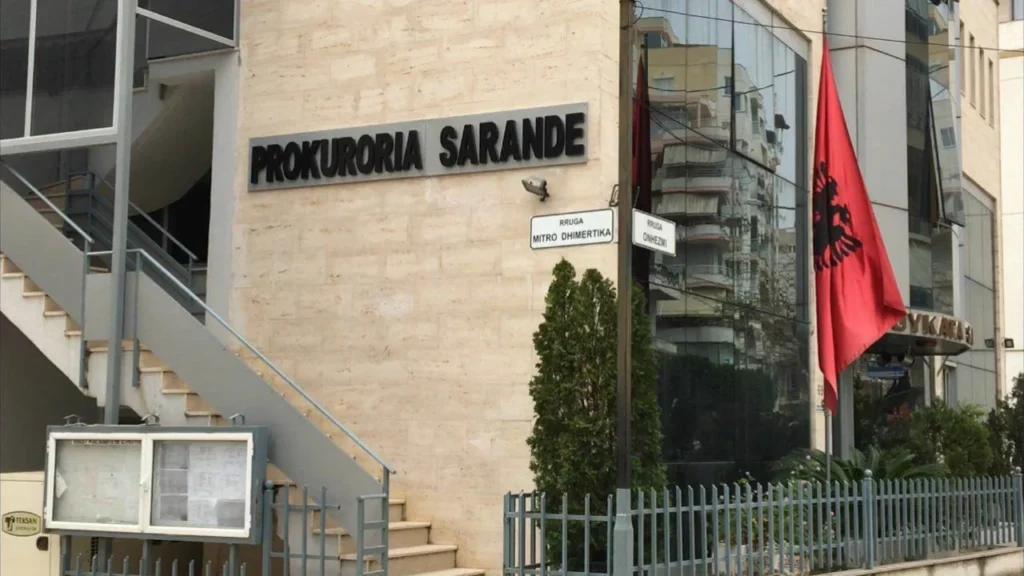 U ndalua nga AMP për shpërdorim detyre, Prokuroria e Sarandës njoftim: Ndihmoi dy persona në shitjen e lëndëve narkotike IMG 3683