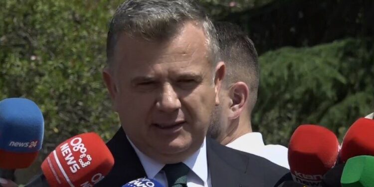 “Mos u habisni!”, Balla: Anëtarësimi në BE mund të ndodhë edhe para 2030-ës! Shqipëria model për të tjerët IMG 3698