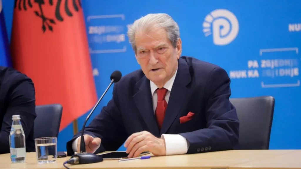 Sali Berisha i vetëm në garë, mbahen sot zgjedhjet për kreun e Partisë Demokratike IMG 3817