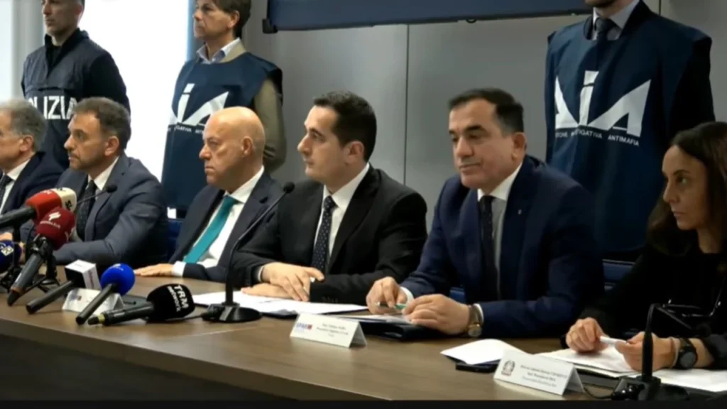 Operacioni i përbashkët i SPAK me anti-mafian e Barit, kryeprokurori Klodian Braho: U sekuestruan një milionë euro cash dhe pasuri të tjera IMG 3994