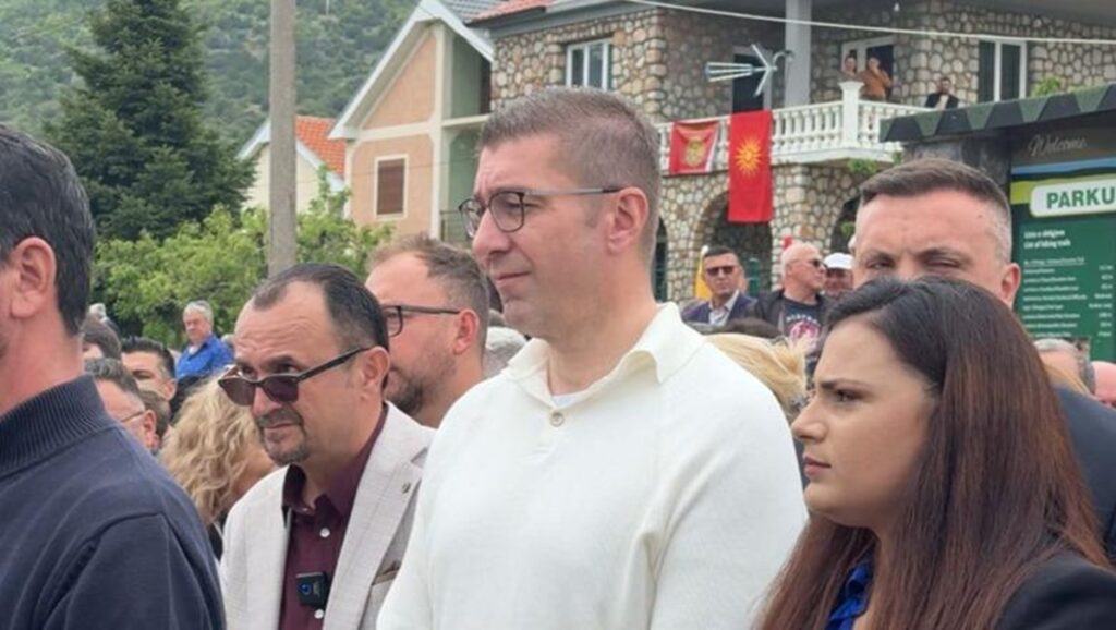 Pustec/ Ceremonia përkujtimore për heronjtë e rënë gjatë Luftës së Dytë Botërore, i pranishëm edhe Kryeministri i Maqedonisë së Veriut Pustec