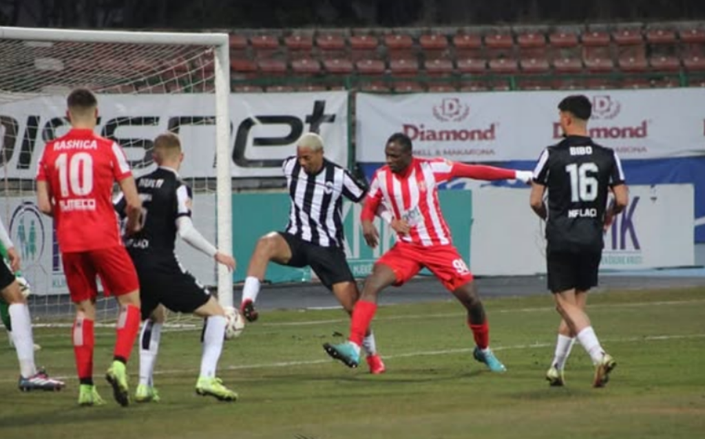 Laçi fiton titullin kampion në Kategorinë e Parë, ul Skënderbeun nga froni, me gol në minutën e 96-të Skenderbeu Laci01