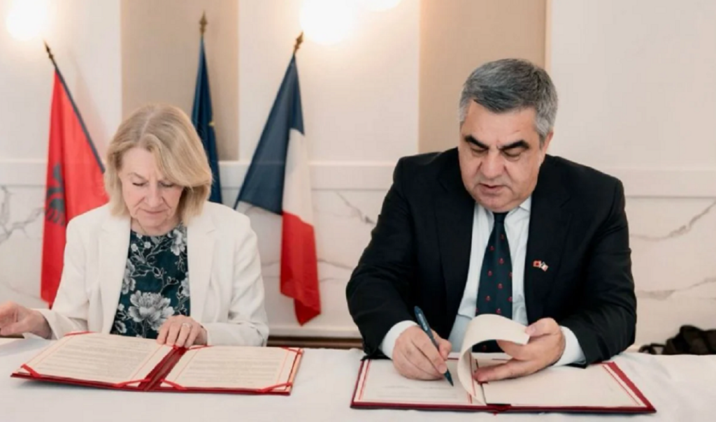 Bashkëprodhime kinematografike me Francë/ Nënshkruhet marrëveshja që do të sjellë filma franko-shqiptar gonxhja