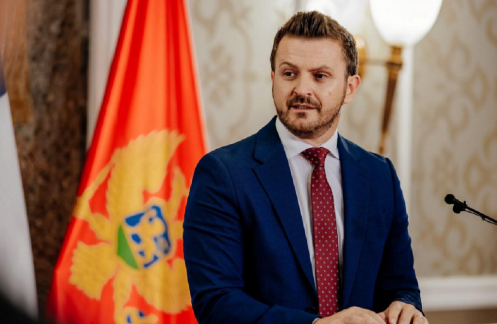 Iniciativa për tërheqjen e njohes së Kosovës/ Ministri shqiptar Marash Dukaj përplaset me serbët në Mal të Zi mal i zi