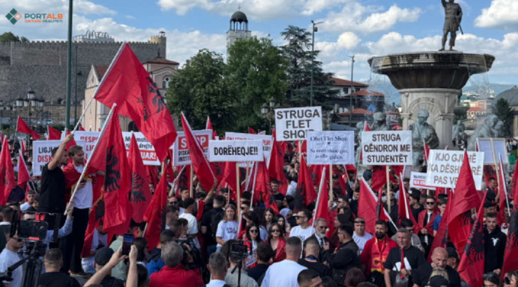 “Shqiptaria është me Shkupin”/ Të rinjtë në Tiranë krah studentëve shqiptarë në RMV, njoftojnë protestë në kryeqytet proteste 1
