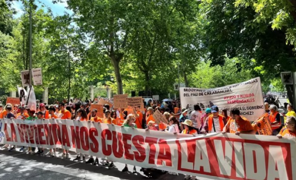 Mijëra protestues pushtojnë Madridin kundër rritjes së çmimeve të banesave dhe qirave proteste 2