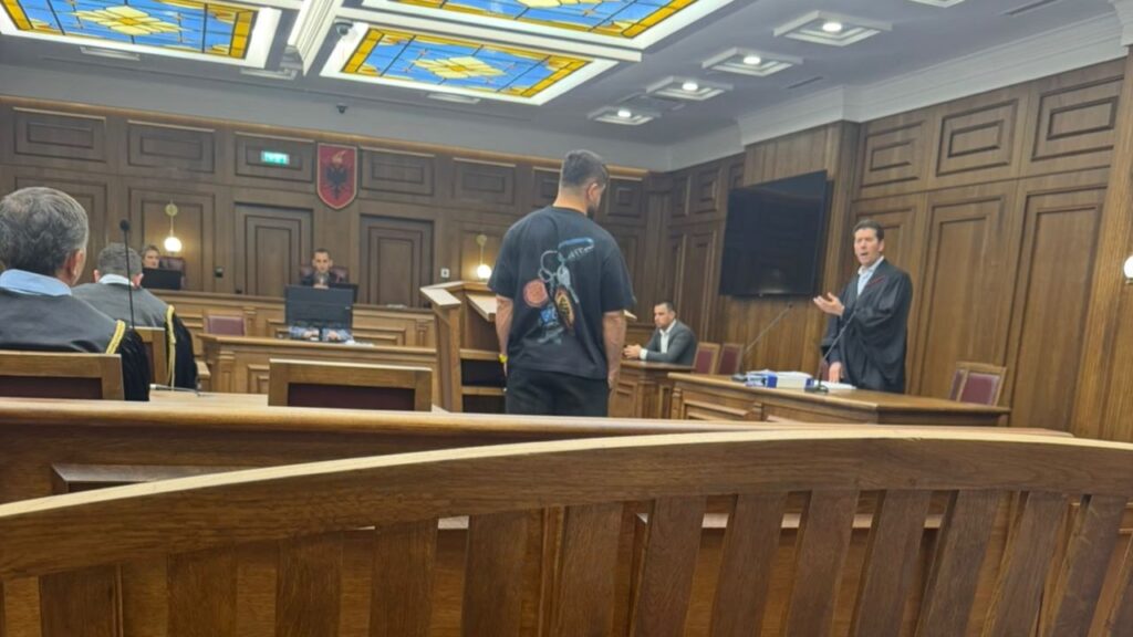 Procesi ndaj grupit të Laert Haxhiut/ Dëshmon “Noizy”, sqaron zanafillën e konfliktit me “Cllevion”: Është i fiksuar me mua… IMG 4588