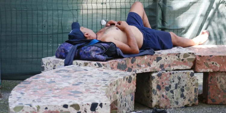 Mjekët paralajmërojnë kujdes me zemrën gjatë verës: Mos u ekspozoni në pikun e temperaturave IMG 5107