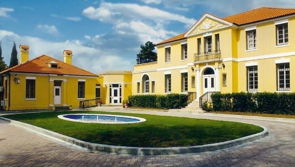 ambasada amerikane