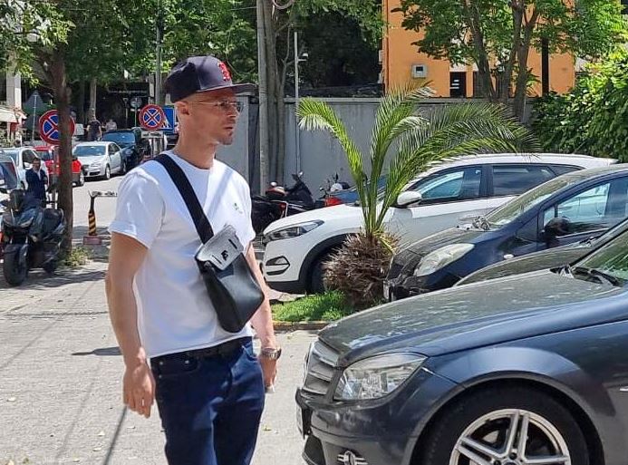 Cllevio zbulon prapaskenat e sherrit me Noizy-n “Hoqa syzet për respekt, ai më goditi me grusht”/ clevio