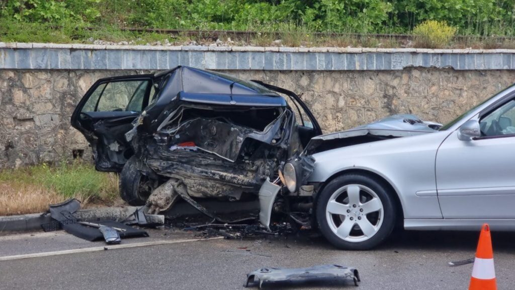 Pogradec/ Dyshohet se humbi kontrollin e automjetit, ndërron jetë 32-vjeçari dba351c3 20ae 4e4d 8644 9314f2705ec4 1024x576 1