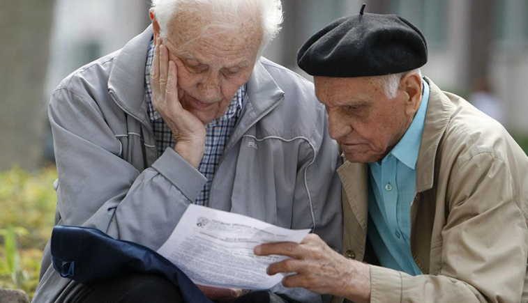 Raporti/ Pensioni urban 20 mijë lekë, ai rural 11.8 mijë lekë! Rreth 353 mijë pensionistë ‘goditen’ nga nëndeklarimi i pagave dhe puna në të zezë pensionister