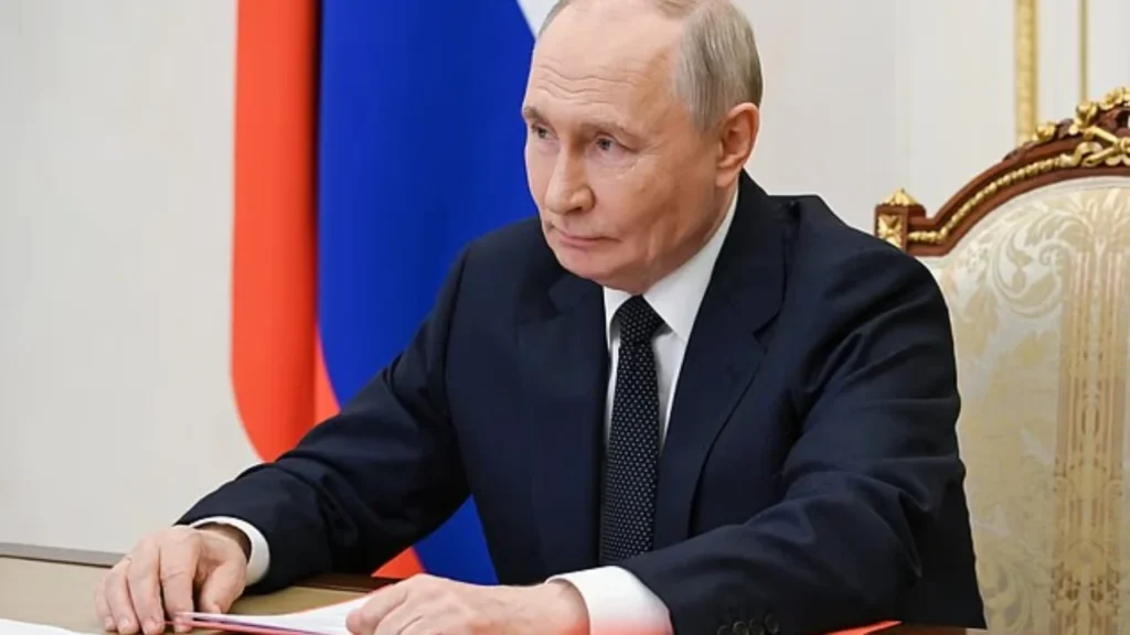 Sulmet ukrainase godasin sektorin energjetik rus, shfaqen mungesa karburanti, rritet presioni ndaj Putinit 109978657 15972831 image a 1 1783925119335 sd