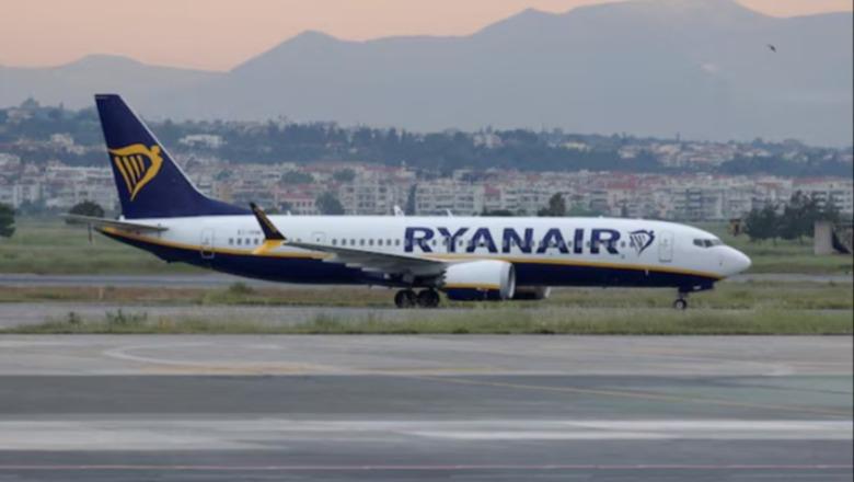 Panik në ajër, fluturimi Londër–Tiranë i Ryanair zgjati 12 orë, stuhitë detyruan pilotin të bënte dy ulje emergjente, pasagjerët në revoltë 1784054151 ryanair1