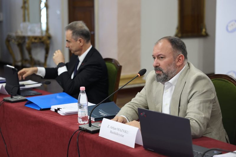 Debate në Komisionin për Reformën Territoriale, Mazniku: Opozita ka penguar me qëllim punën,qytetarët shqiptarë s’kanë kohë për të humbur 800 0 1784124895xwhatsapp image 2026 07 15 at 41256 pm 941