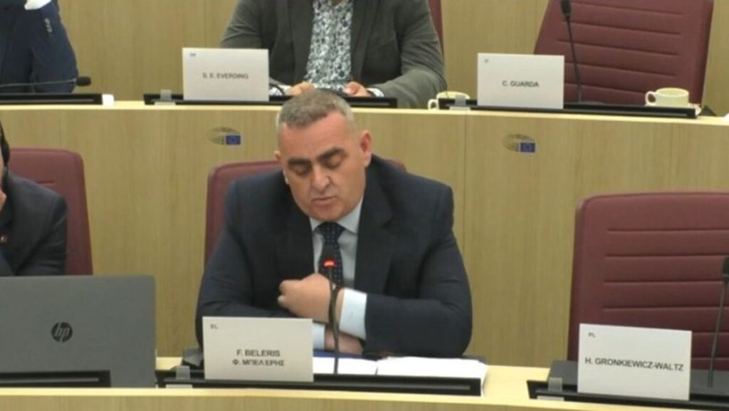Fredi Beleri vrer kundër Shqipërisë në PE dhe i “qan” hallin Berishës: S’ka anëtarësim të vendit në BE! Beleri