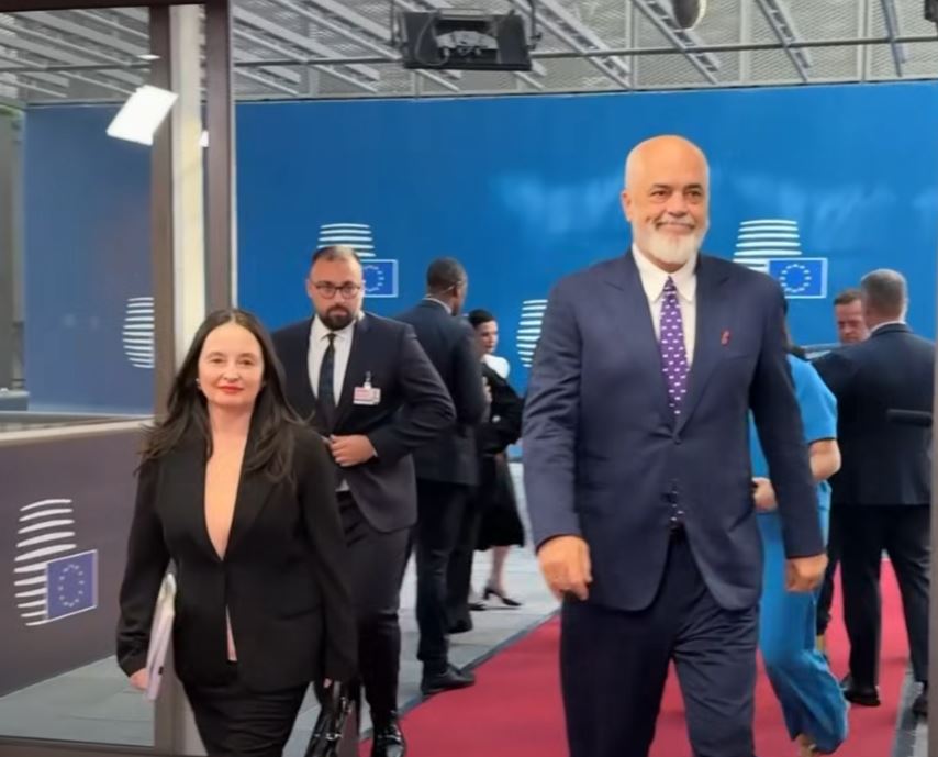 Rama publikon prapaskenat nga Brukseli: “Mund të mbyllen më shumë se tre kapituj?” Capture 20