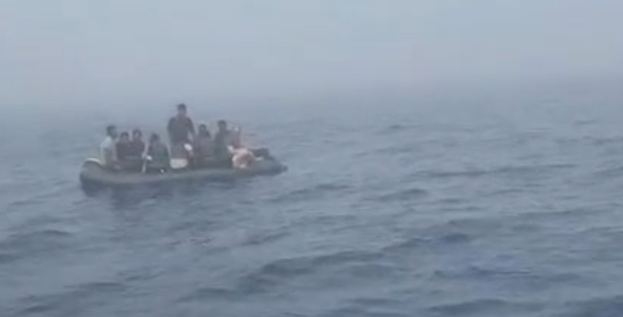 11 emigrantë të paligjshëm rrezikuan jetën pranë Sazanit, arrestohet organizatori i dyshuar 1 IMG 5530