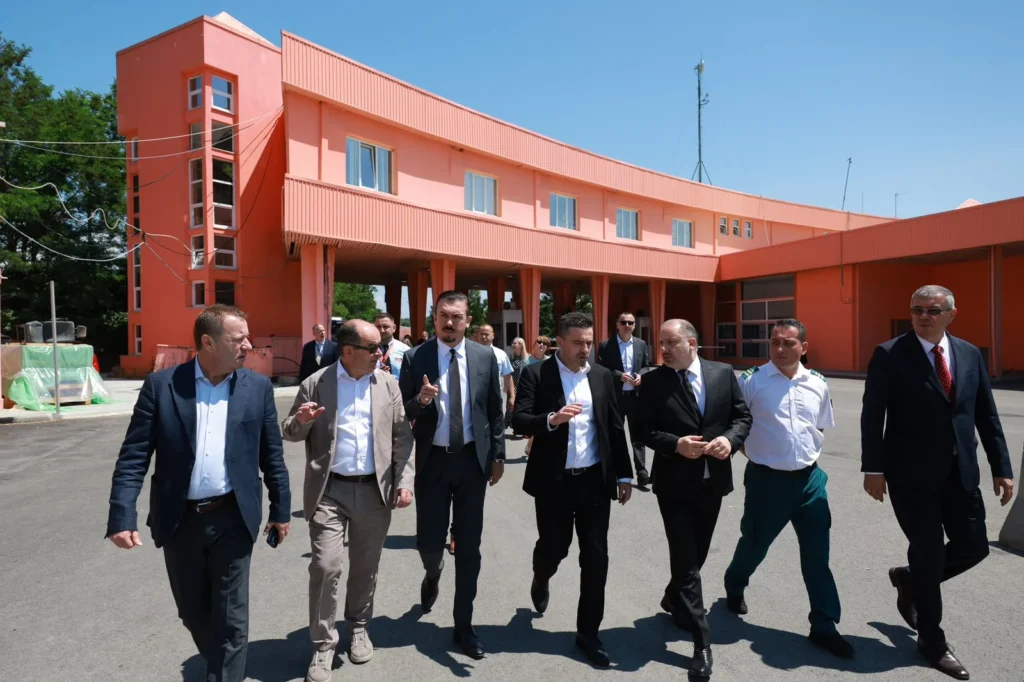 Shqipëria dhe Maqedonia e Veriut marrëveshje të re për kontrolle të përbashkëta kufitare, Protokoll i ri për lehtësimin e tregtisë dhe lëvizjes WhatsApp Image 2026 07 03 at 3.41.01 PM