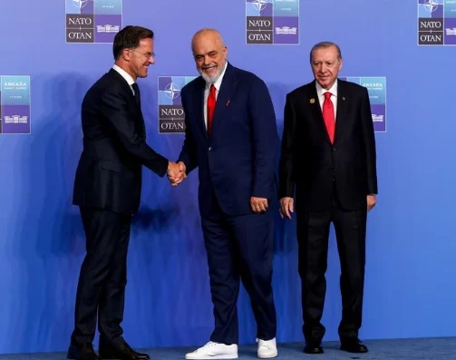Nga Macron me syze të errëta te Rama me atletet e bardha, The Guardian veçon momentet më pikante nga Samiti i NATO-s në Ankara 1 WhatsApp Image 2026 07 08 at 12.47.16 PM 1