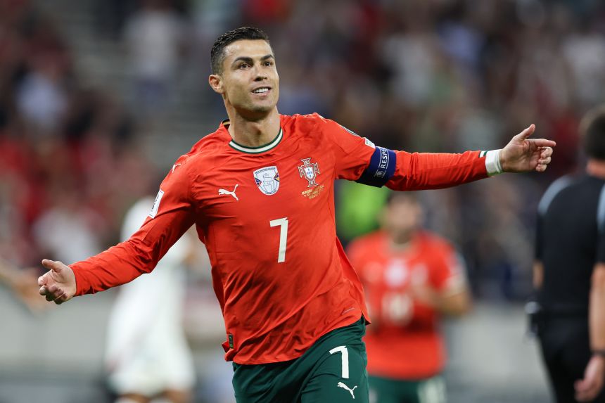 Cristiano Ronaldo mbyll kapitullin e Botërorëve: “Ky ishte i fundit për mua/Kam dhënë gjithçka për Portugalinë” gettyimages 2234200789