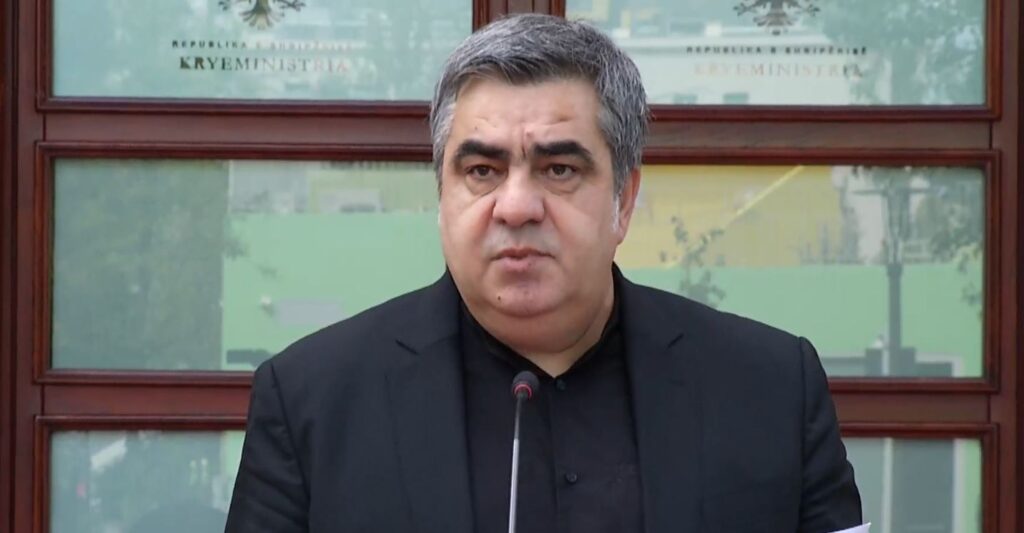 Gonxhja nxjerr ‘fytyrën’ politike të protestës: ‘Protestuesja’ që flet në emër të qytetarëve është në kryesinë e PD-së gonxhe