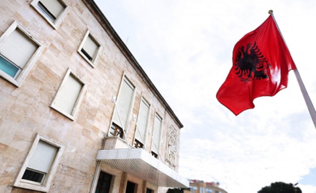 Vendimet e Këshillit të Ministrave, ekonomia malore, prokurimi publik dhe shpronësimet kryeministriaa 1024x627 1