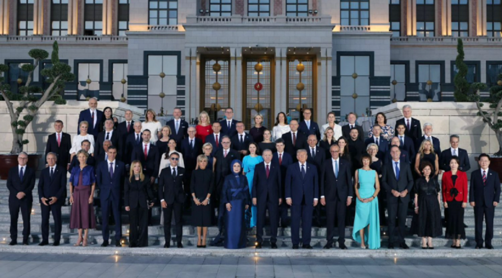 Publikohet fotoja familjare nga darka shtetërore e Presidentit Erdogan me liderët e NATO-s liderat e NATO