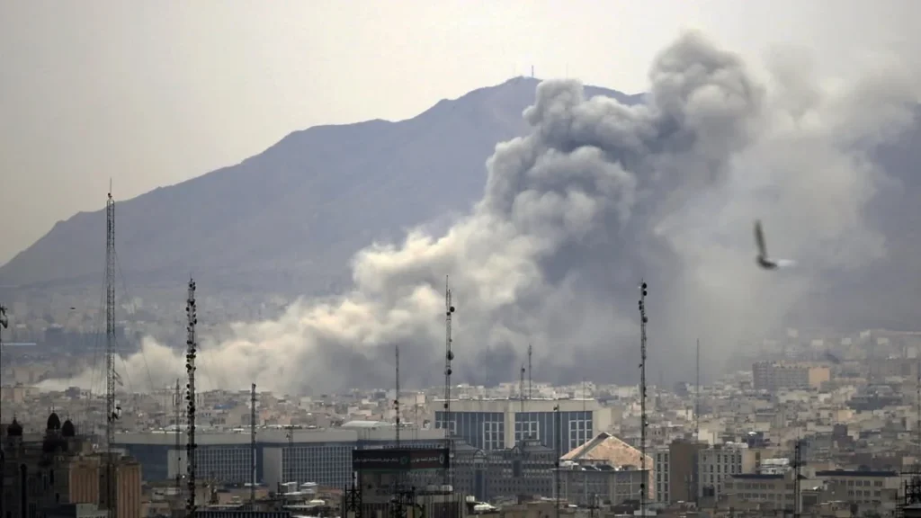 Lufta SHBA-Iran hyn në një fazë të re, raketat amerikane godasin Teheranin lufta shba sd