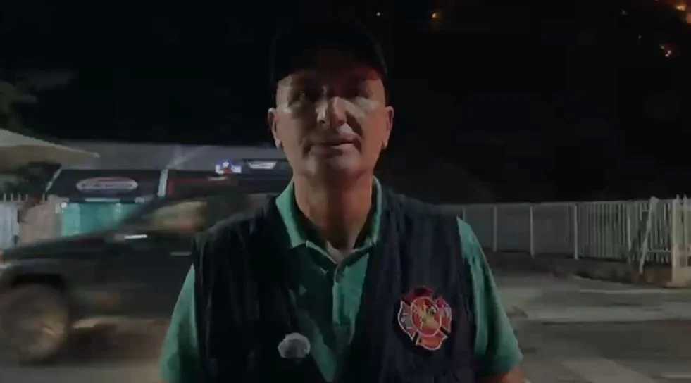 Zjarri në malin e Shëngjinit/ Specialisti i Shërbimit Zjarrfikës: Situata e vështirë për shkak të terrenit, nuk rrezikohen banesat spacialisti