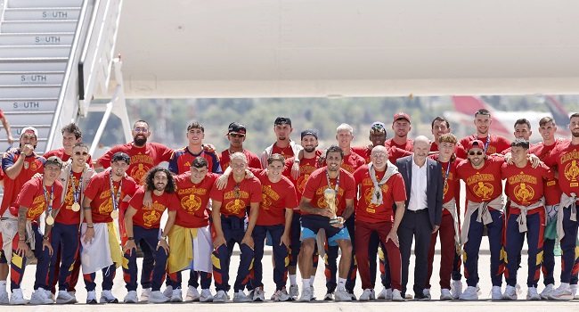 Spanja rikthehet në Madrid si kampione e botës spnajjja