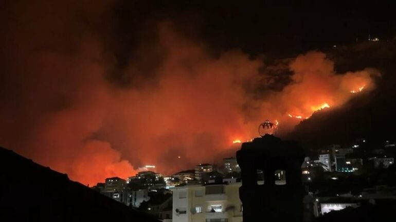 Dibër/ Zjarrfikësit heronj, dy ditë luftë me flakët 02Zjarri ne Kruje 770x433 1