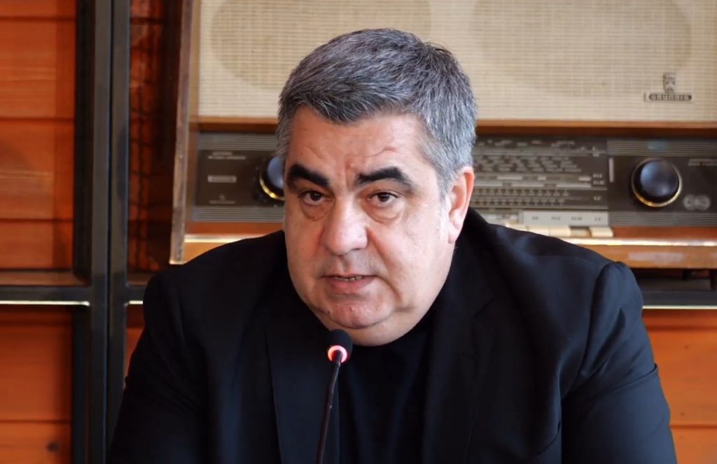 Gonxhja: Firmoset udhëzimi për organizimin dhe funksionimin e komisionit shtetëror të artit në hapësirat publike 07 Gonxhja 1