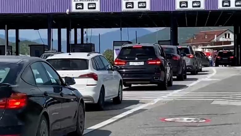 Fluks i lartë në Morinë, mbi 19 mijë qytetarë hynë në Shqipëri për tre orë 12121212
