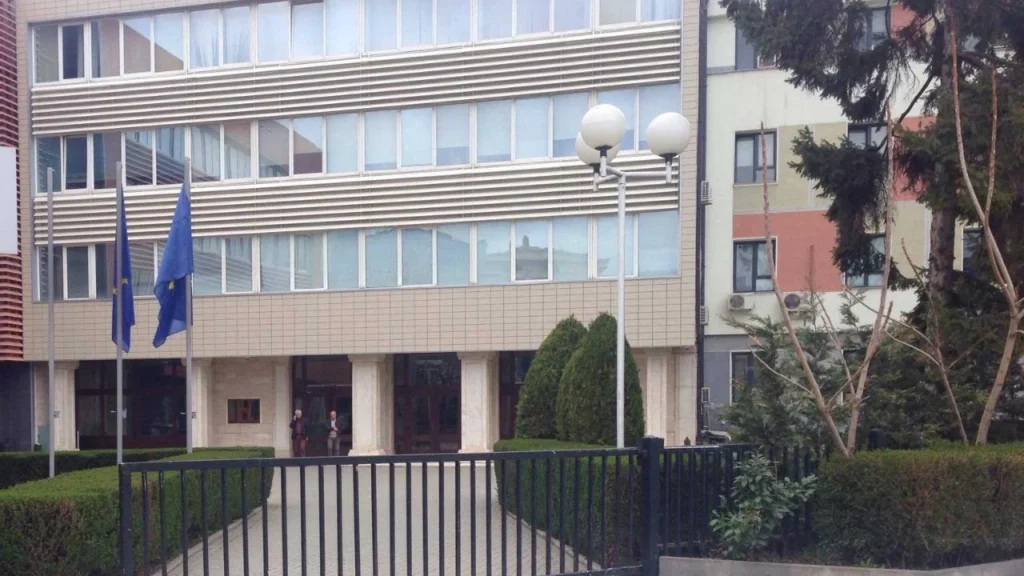 Kurti dhe Abdixhiku drejt marrëveshjes për presidentin? Në pikëpyetje votat në Kuvend 636678e1a5b9506 11 2017 7537878 presidenca sd