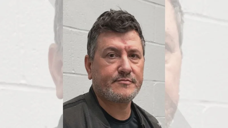 U arrestua pas 30 vitesh në arrati vrasësi i vëllezërve në Patos dhe një vajze në Belgjikë, SHBA ekstradon në Shqipëri Sokol Hoxhën 800 0 1785996934xwmremove transformed 151