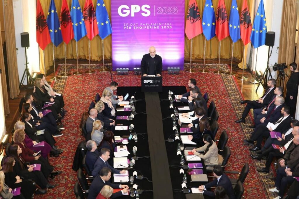 Rama mbledh grupin parlamentar socialist, në fokus “Besa” dhe sfidat e mandatit Edi Rama mbledhje grupi PS partia socialiste 1024x683 1