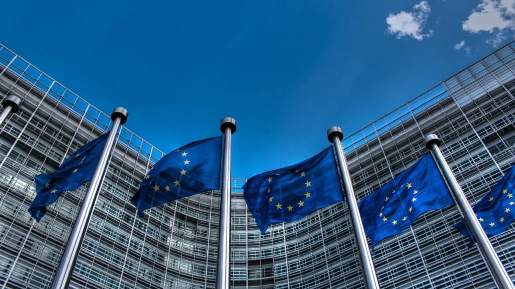 BE-ja përgatitet për valën e re të zgjerimit, Euronews: Shqipëria pranë anëtarësimit, Brukseli nis të mendojë si do të funksionojë me mbi 30 shtete European Union 1