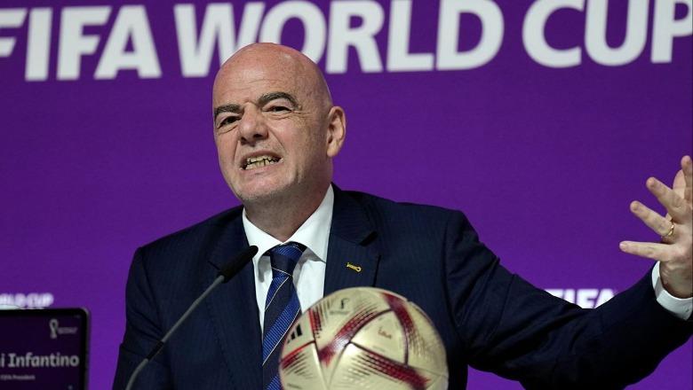 Federata Angleze tërheq mbështetjen për Infantinon, shtohet presioni ndaj presidentit të FIFA-s Infantino