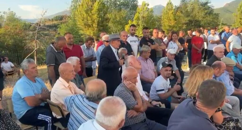 Klos/ Vetëm një familje e ardhur nga Maqedonia e Veriut kundër reformës në Njësinë Administrative Suç 2 PHOTO 2026 08 27 07 25 25 4